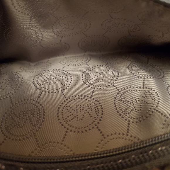 Michael Kors Daria Silver Embossed Leather Clutch - Picture 8 of 12